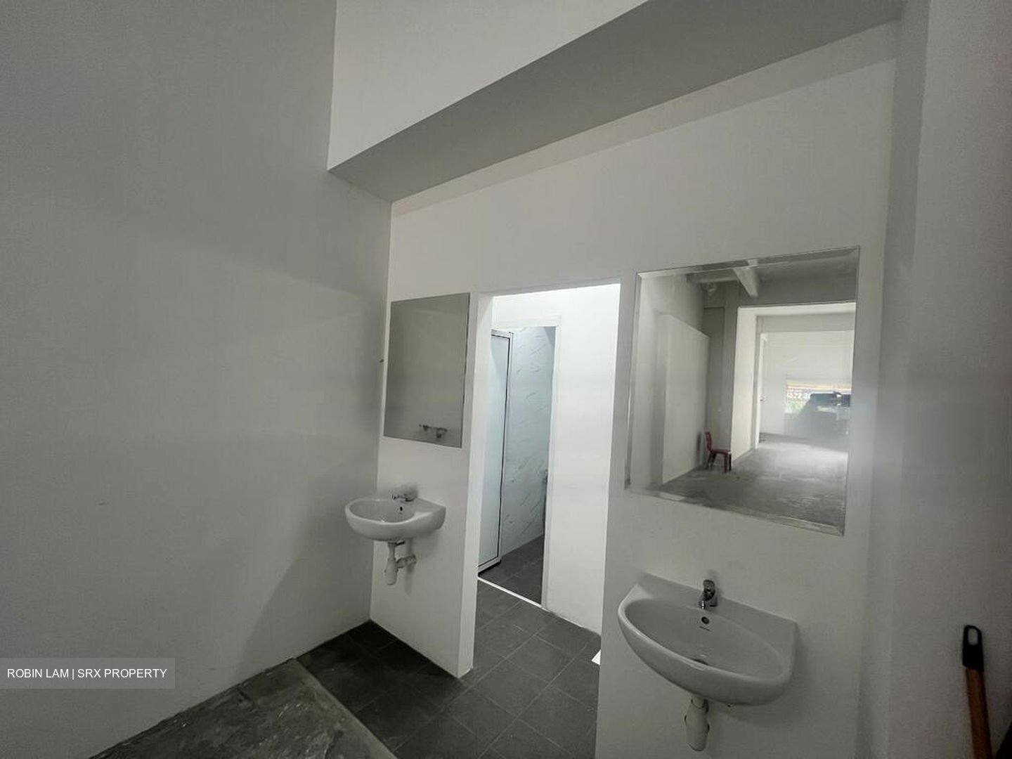 River Valley Road (D9), Retail #457577421